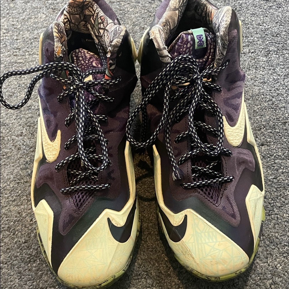 Nike Purple and Cream High-Top Basketball Sneakers